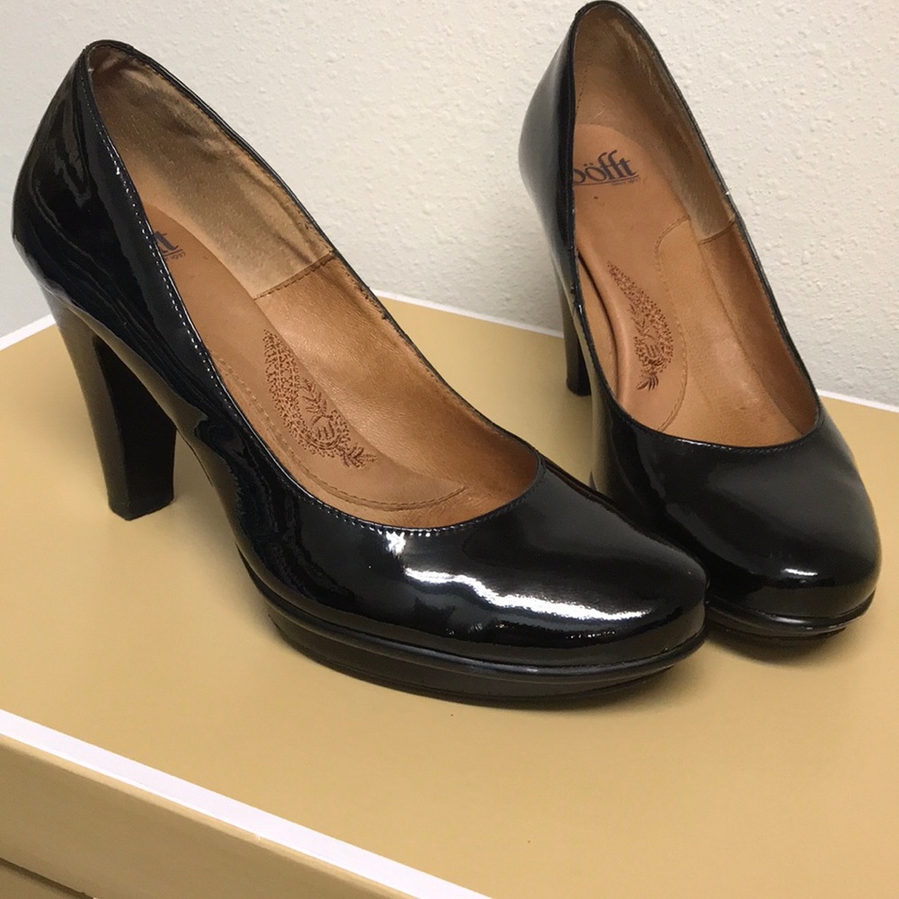 Sofft black patent heels